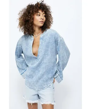 Anguilla Washed Pullover Flower Blue