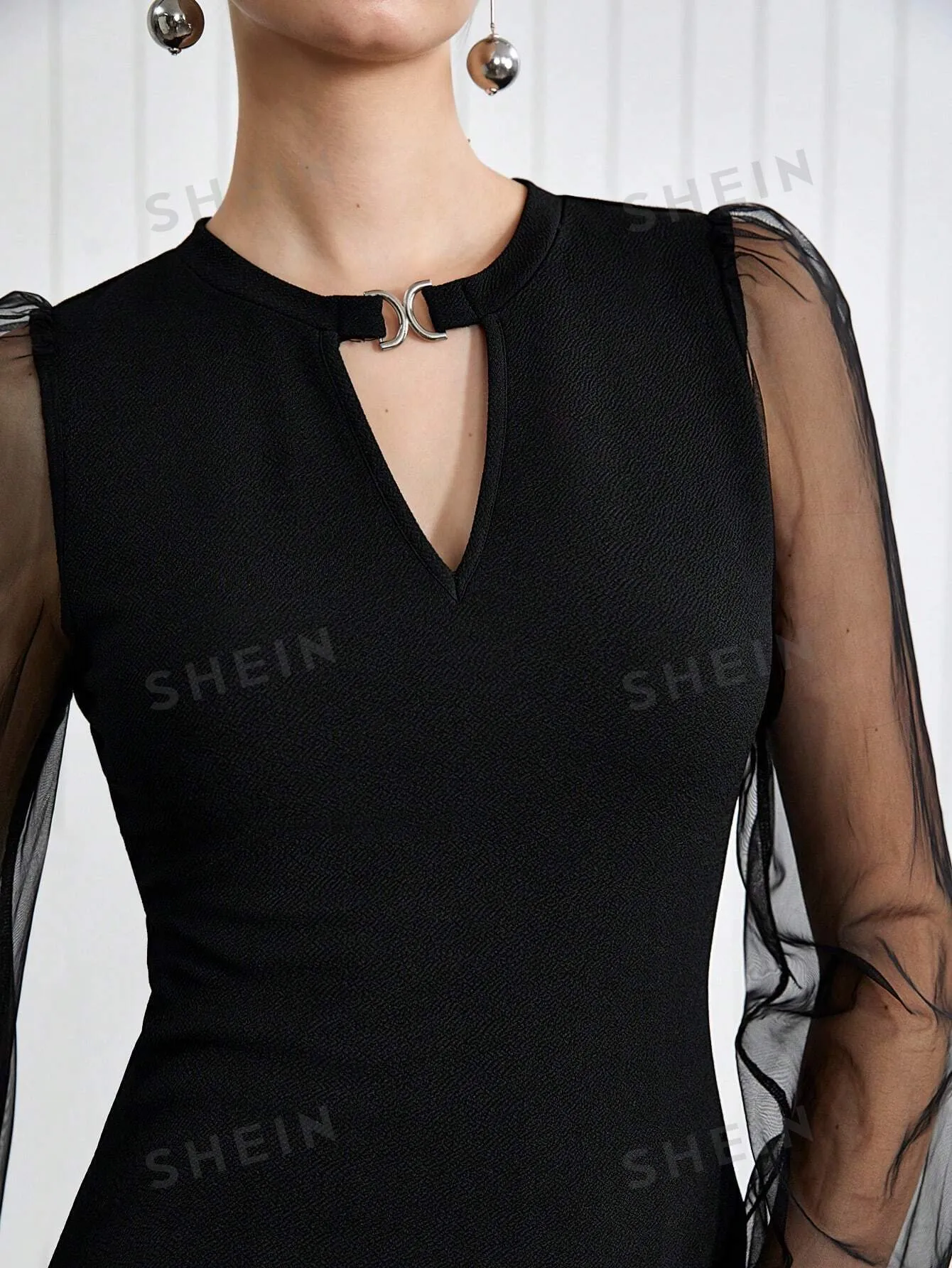 BIZwear Women's Mesh Splicing Solid Color Top