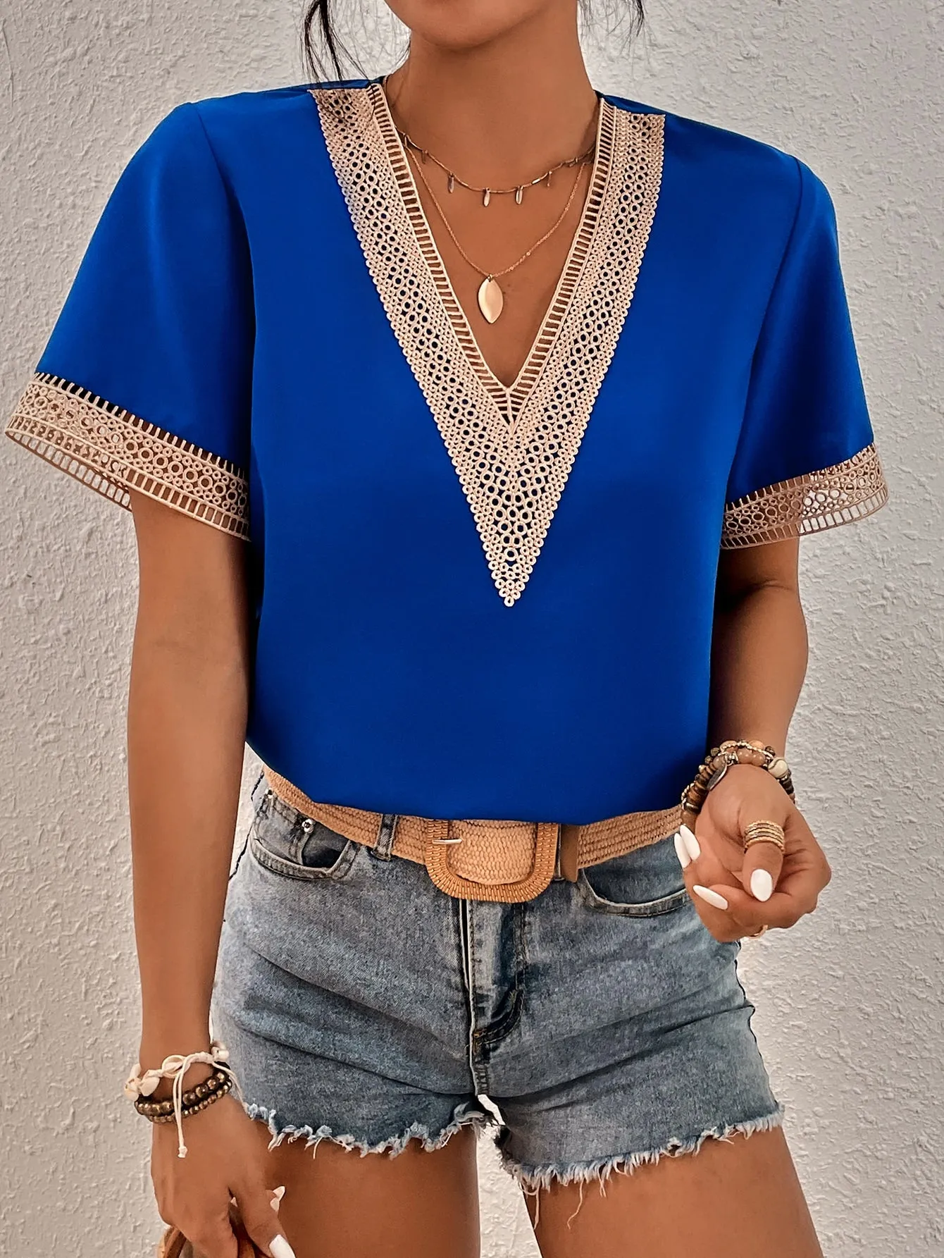 Contrast Guipure Lace Blouse