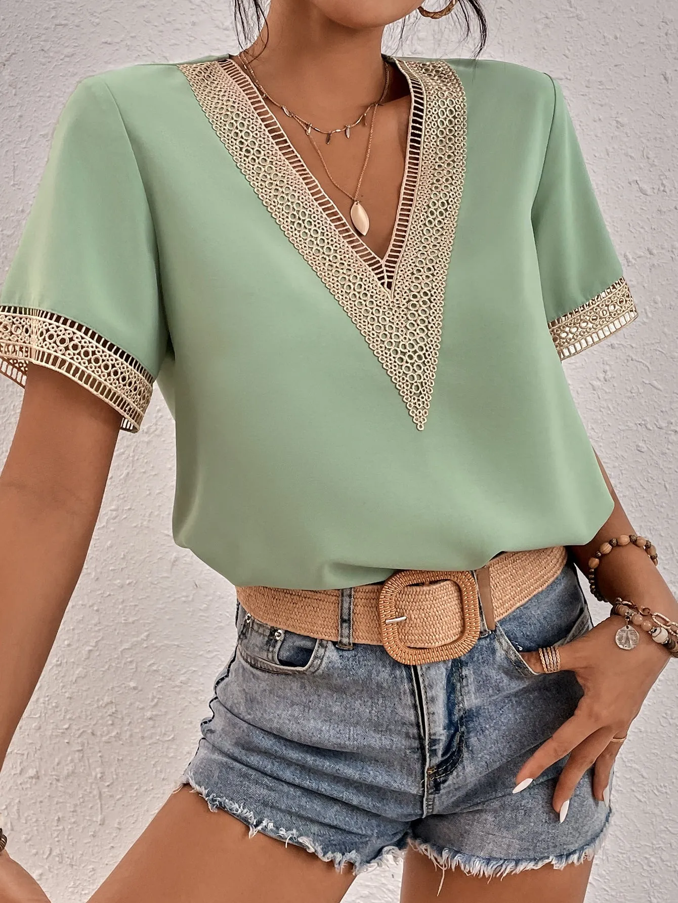 Contrast Guipure Lace Blouse