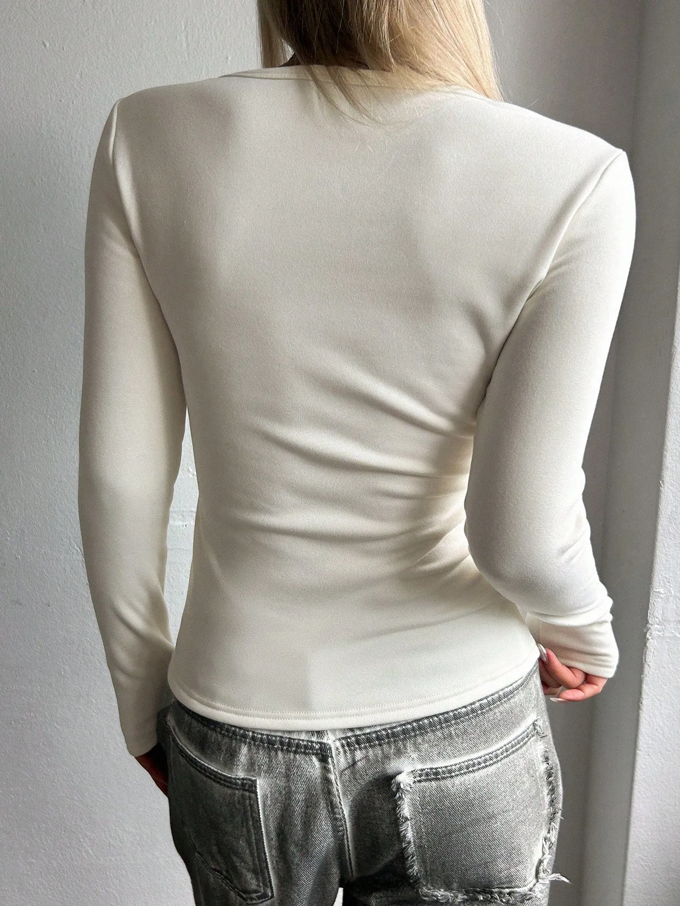 DAZY Solid Round Neck Tee