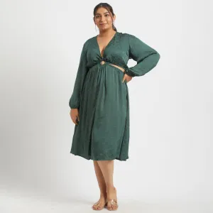 Green viscose jacquard ring detail plus size cut-out midi dress