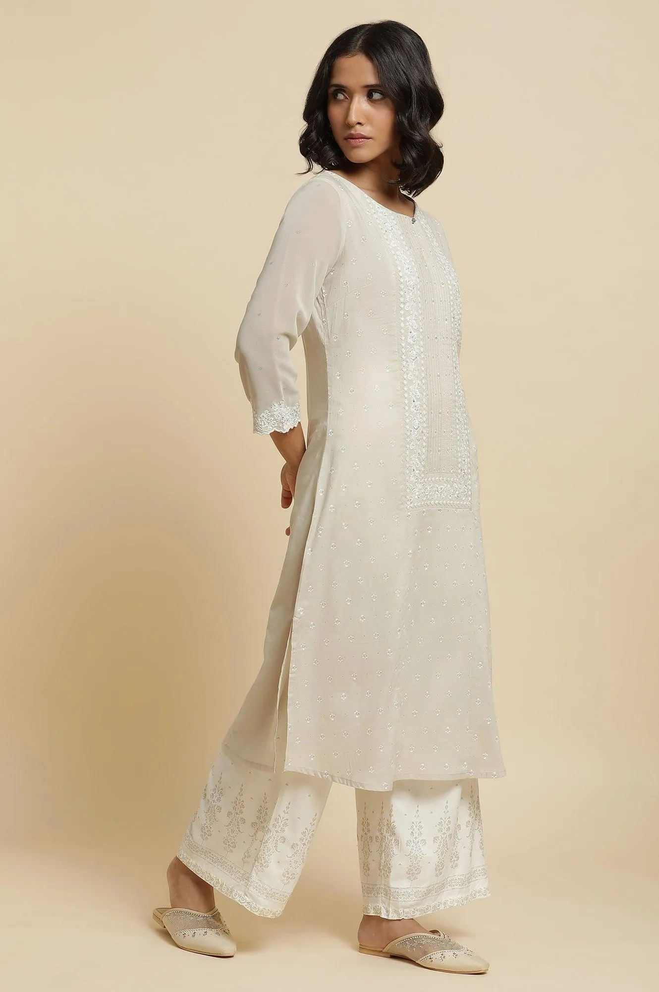 Grey Embroidered Kurta & Parallel Pants Set