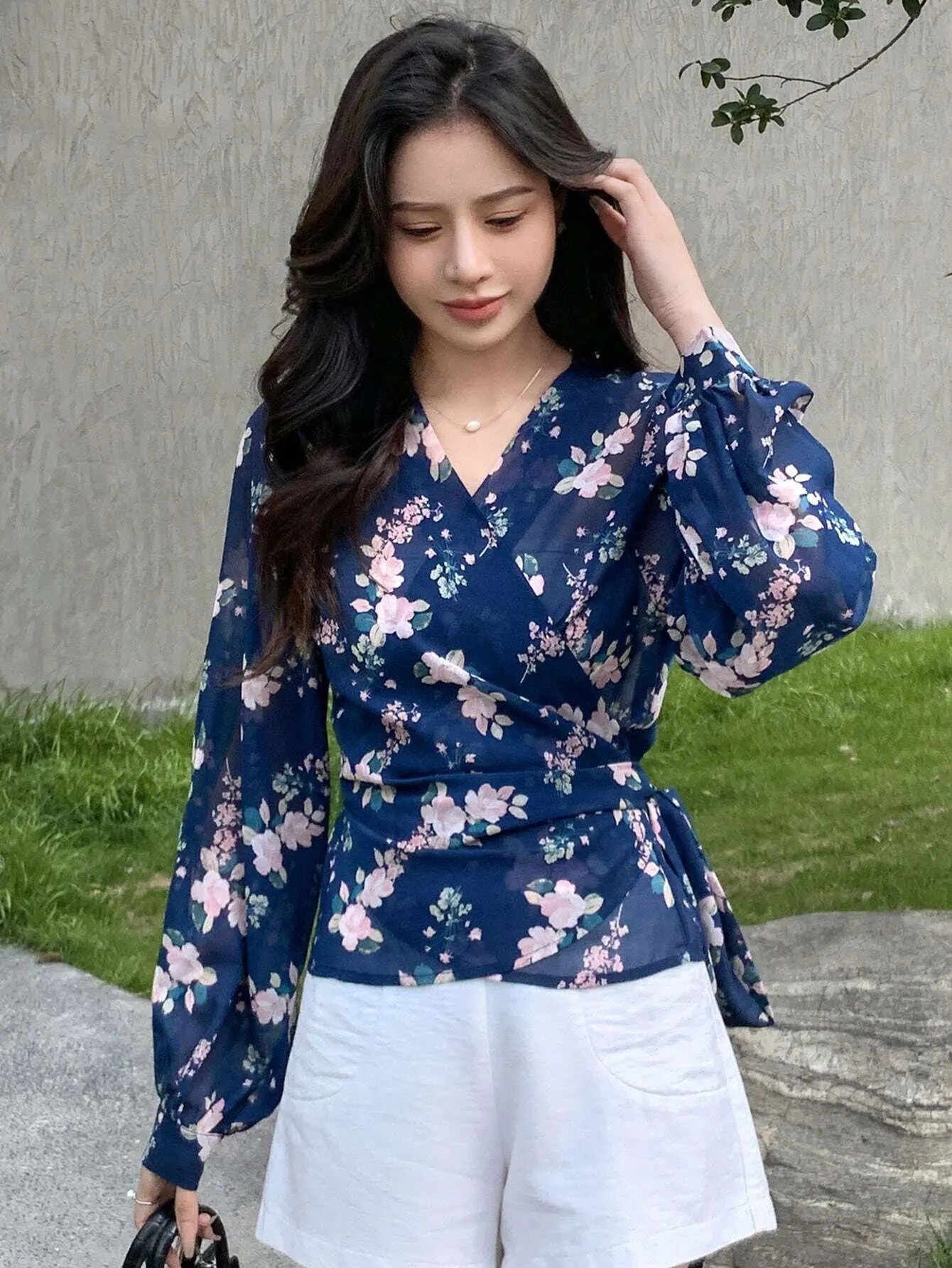 SHEIN DAZY Floral Print Surplice Neck Lantern Sleeve Blouse