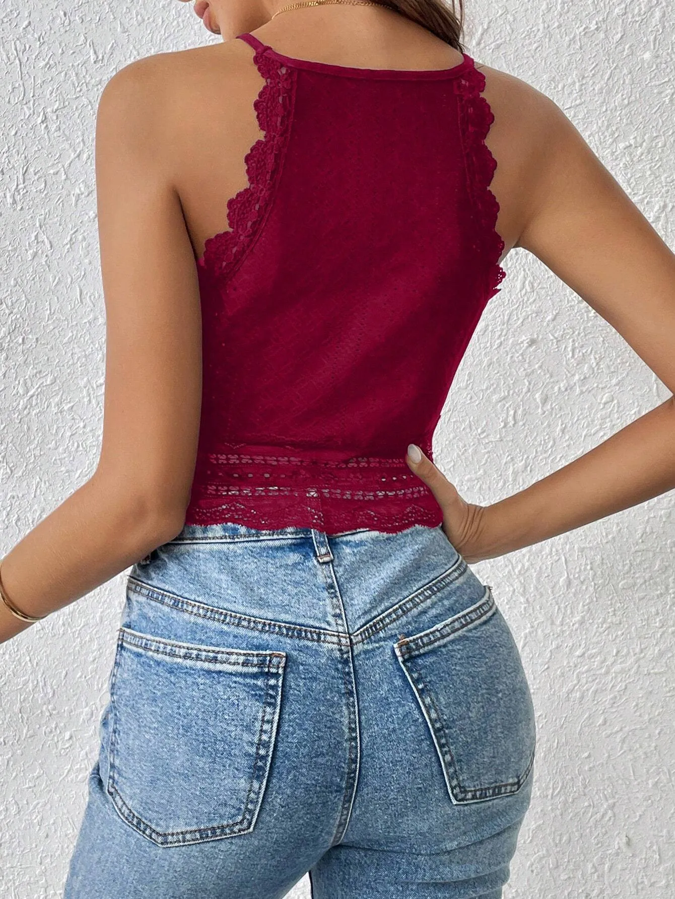 SHEIN Frenchy Women's Summer Lace Patchwork Cropped Slim-Fit Halter Neck Tank Top,Frenchies,Back To School Clothes,Old Money Style,Teacher Clothes,Simple,Minimalist,