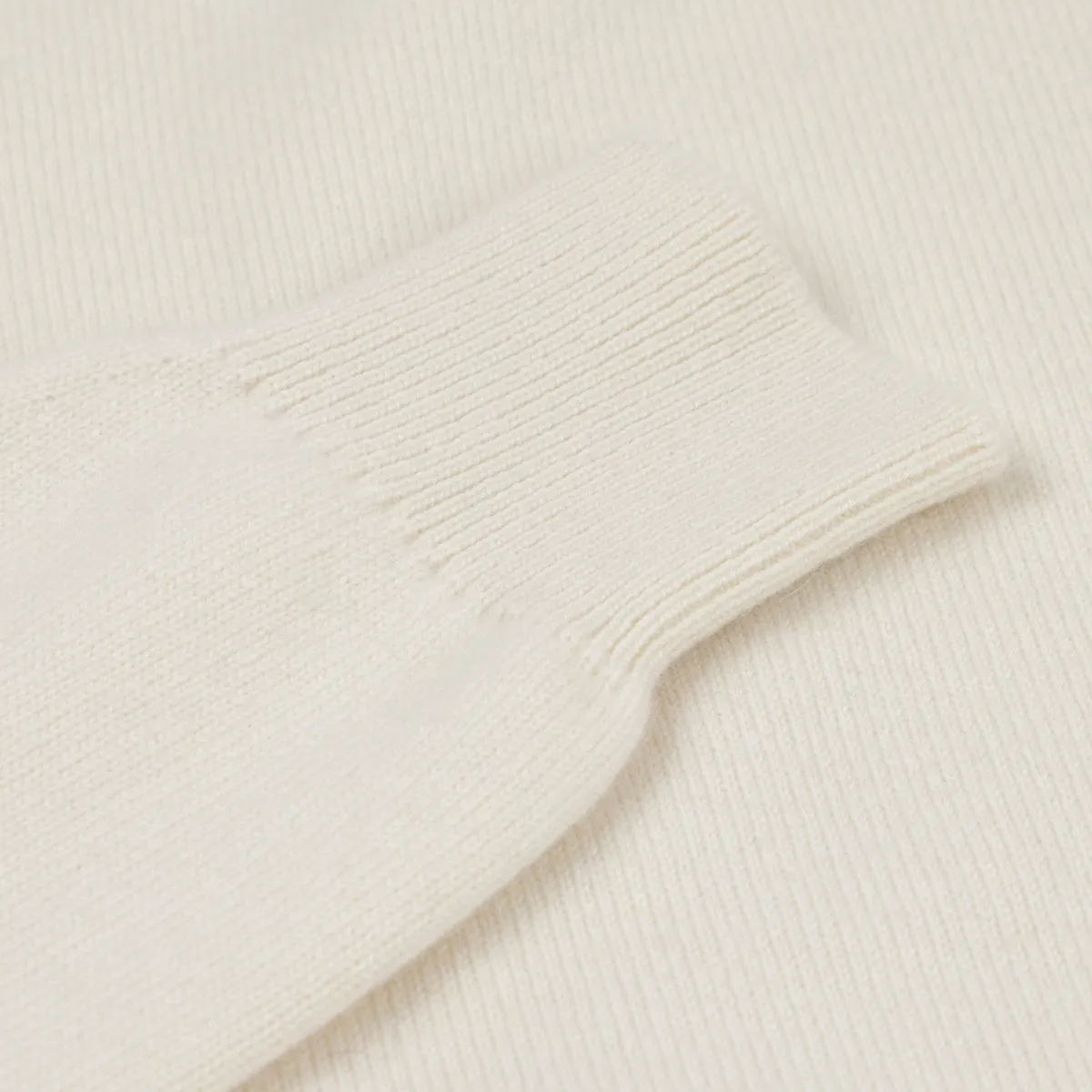 The Bowmore 1/4 Zip Neck Cashmere Sweater - White Undyed / Smog