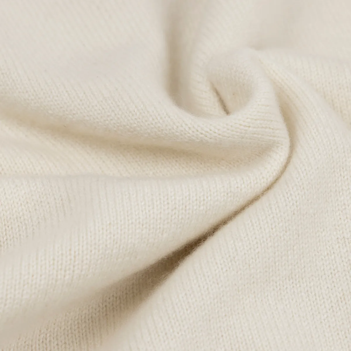 The Bowmore 1/4 Zip Neck Cashmere Sweater - White Undyed / Smog