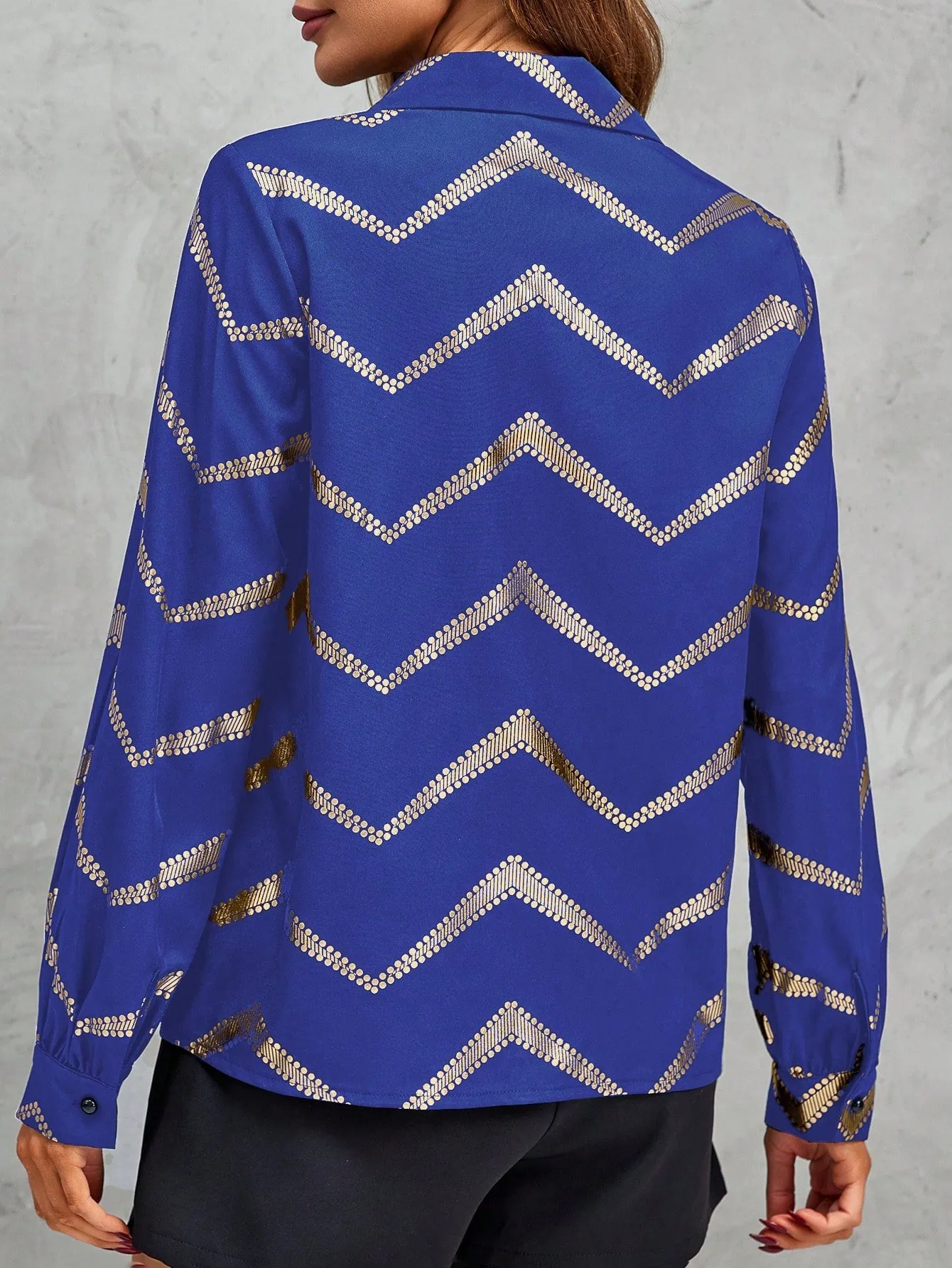 Women'S Lantern Sleeve Shirt With Gold Printed Pattern